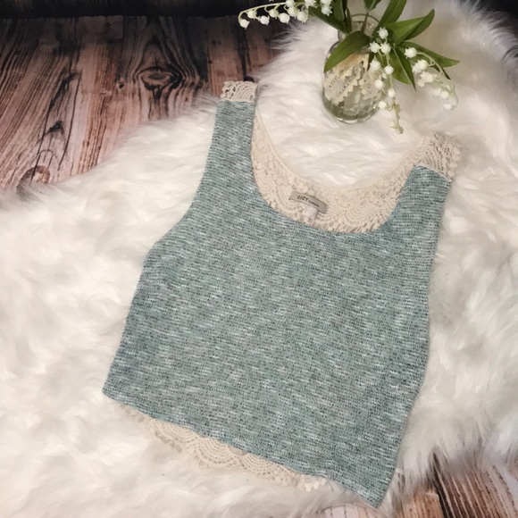 Cozy Casual Tops - Cozy Casual Boho Lace Back Crop Top 🦈